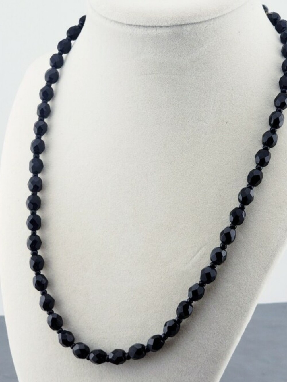 Elegant Black Glass Faceted Beaded Necklace